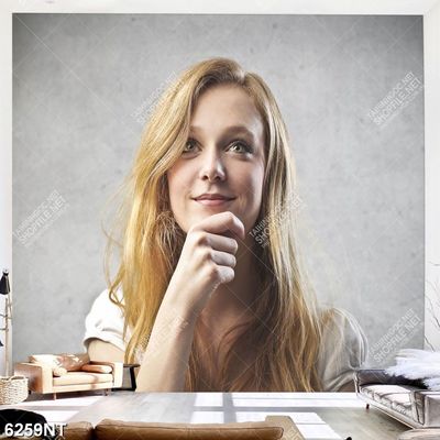 Tranh cô gái xinh đẹp tóc vàng