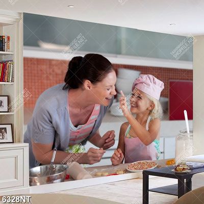 Tranh mẹ và bé cùng nấu ăn