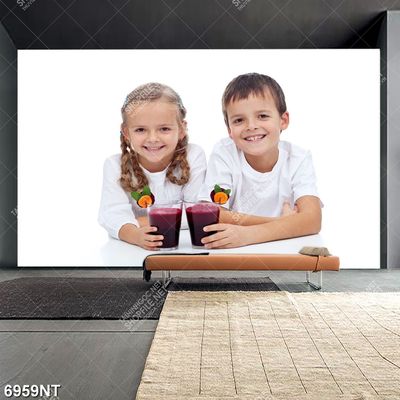 Tranh cô bé và cậu bé dễ thương