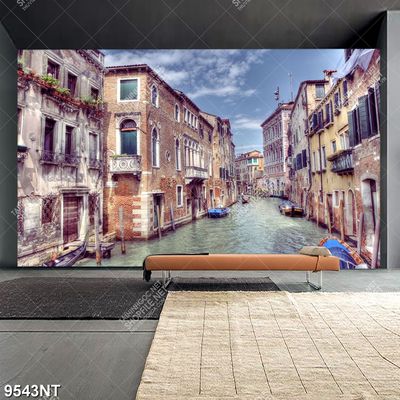 Tranh dòng sông chảy qua thành phố