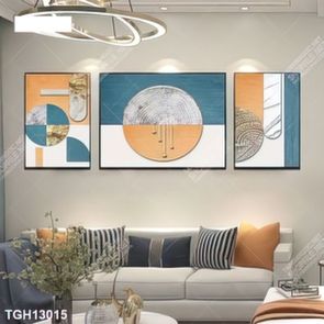 Tranh ghép tôn vẻ đẹp mảng tường trắng