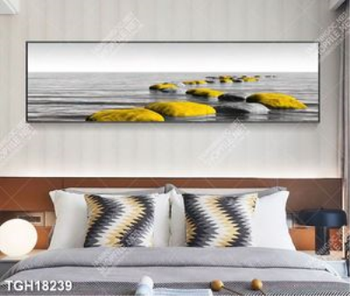 Tranh ghép tôn vẻ đẹp mảng tường trắng