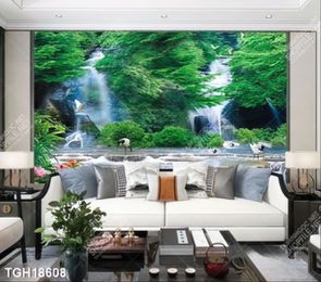 Tranh ghép tôn vẻ đẹp mảng tường trắng