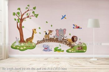 file tranh decal tre em thu qua cau 01112023 hieu