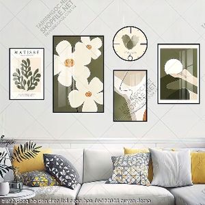 tranh dong ho den dien led neon hoa 06022023 quyen